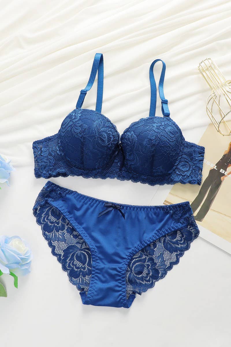 The Dove Lace Set