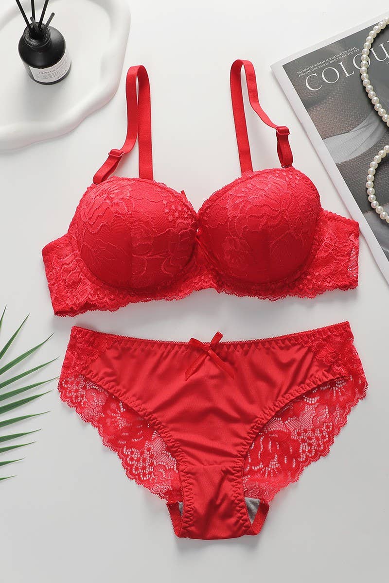 The Dove Lace Set