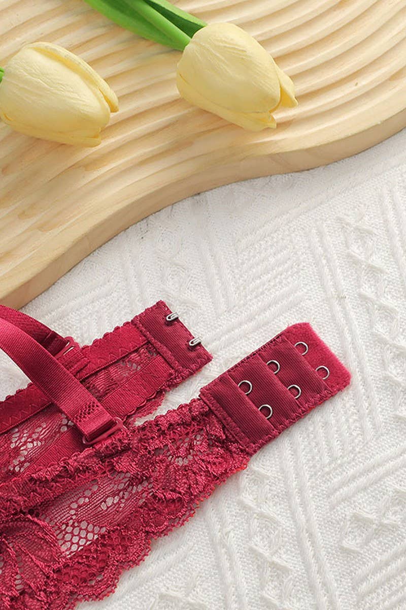 The Dove Lace Set
