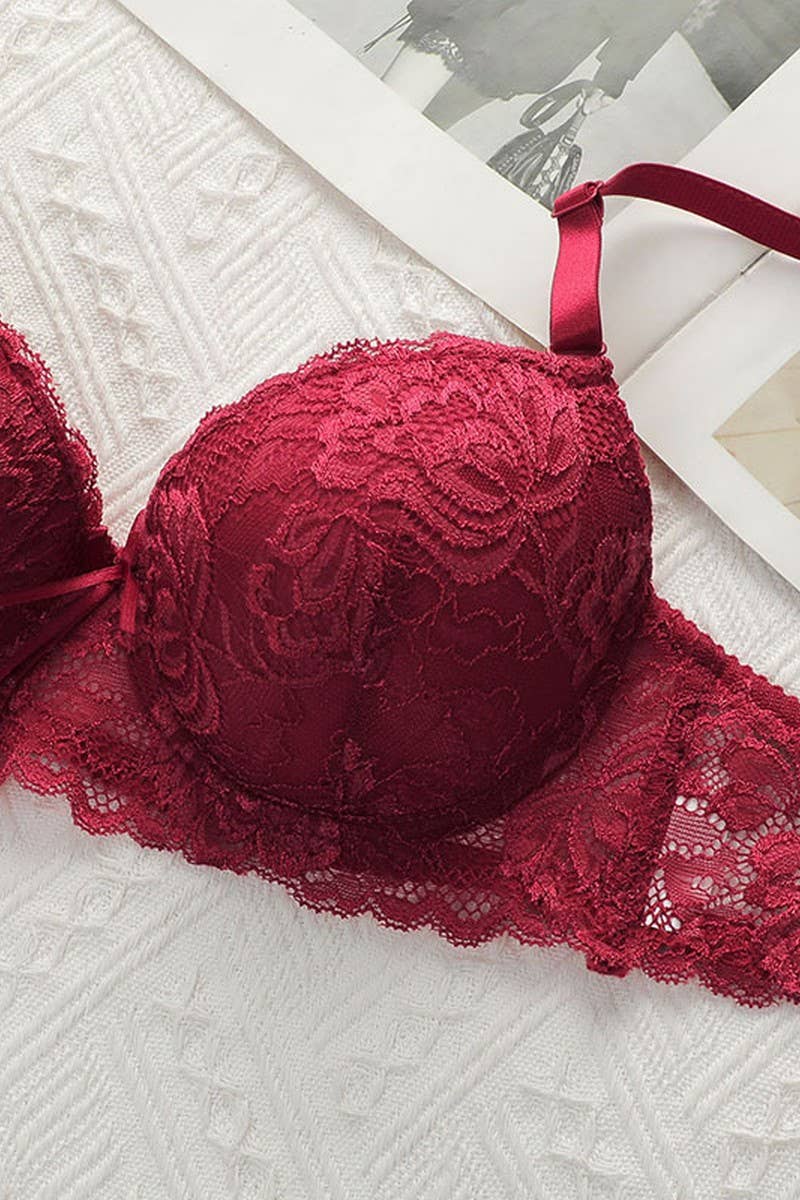 The Dove Lace Set