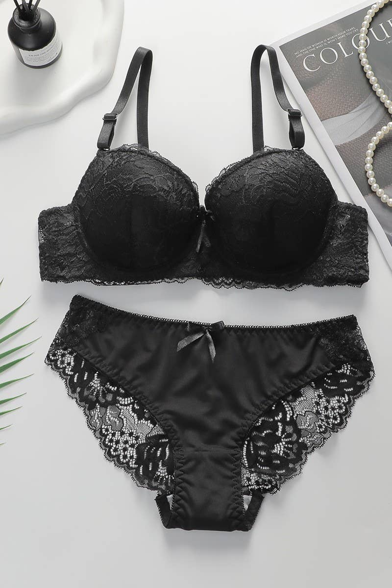 The Dove Lace Set